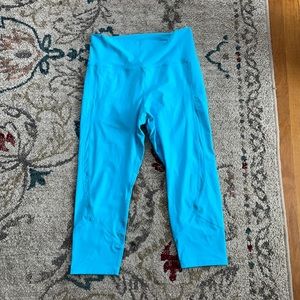 Zyia Turquoise Mesh Capris size 8-10